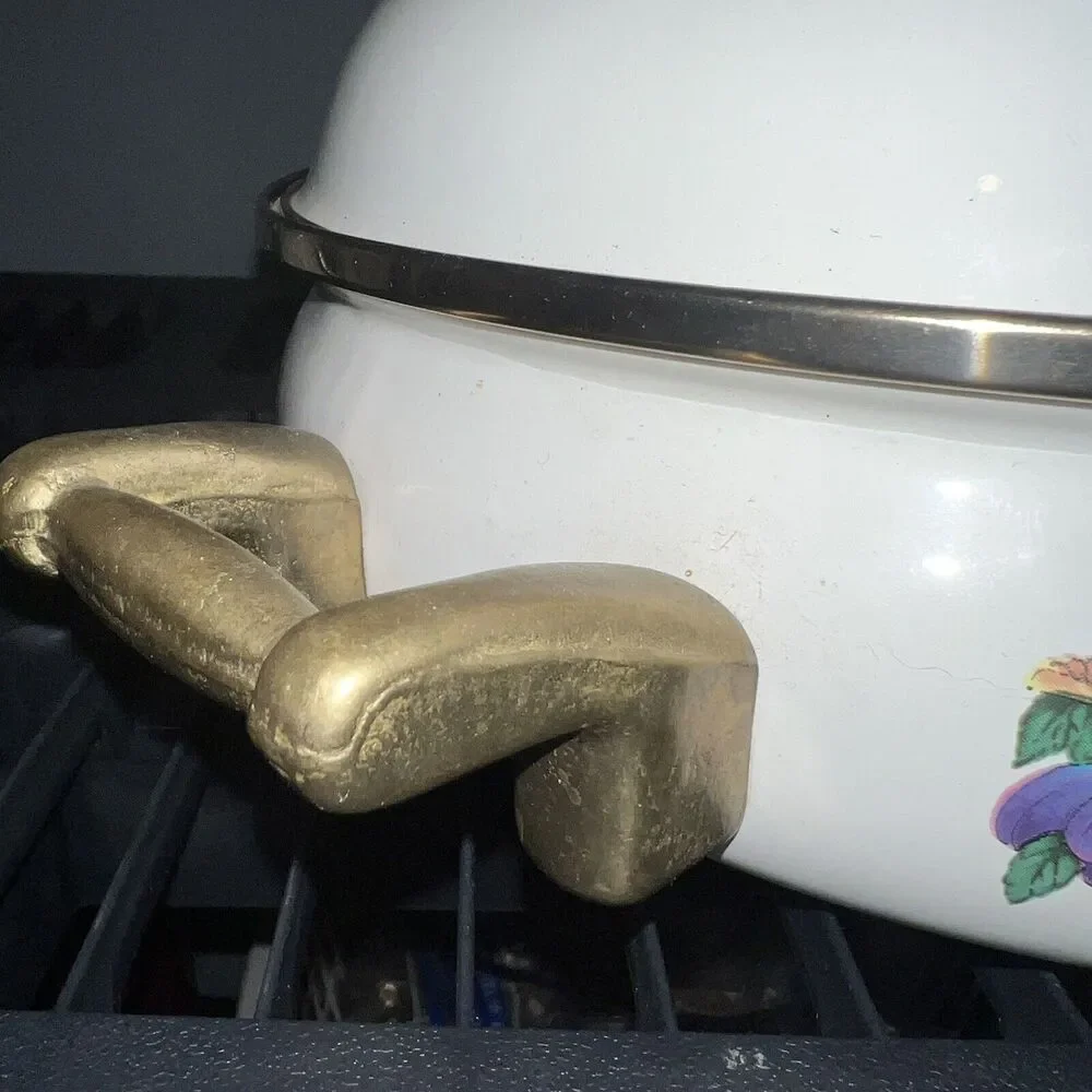 Tabletops Unlimited Vitroceramic cookware 3 Qt Enamel Stock Pot Dutch Oven Fruit